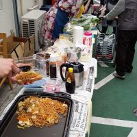 青空市ＩＮブックカフェ来茶舖（らいさぽ）で無料マッサージを行いました。
